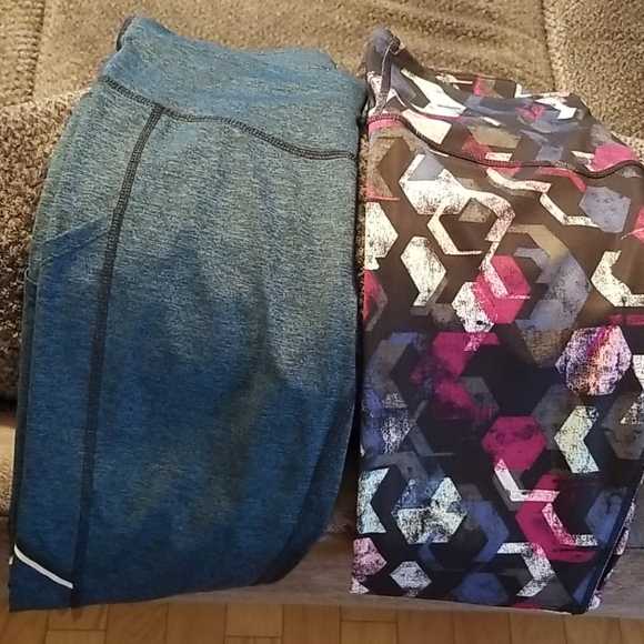 Workout Yoga Leggings Bundle - Picture 2 of 7